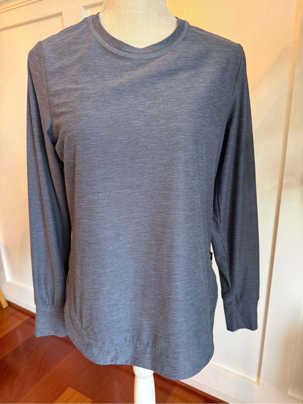 Skechers Women's GO DRI Swift Long-Sleeve Tunic Crew Size Small